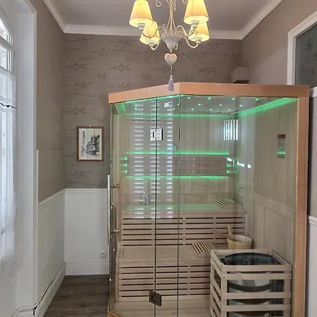 A L'aube De Troyes Frühstückspension 4*