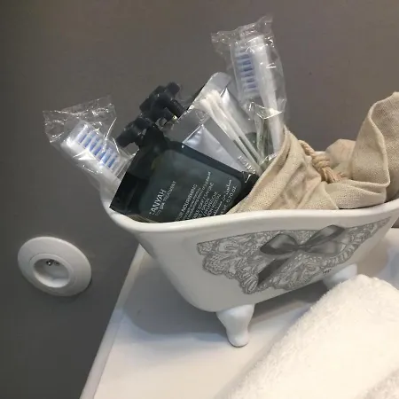 A L'aube De Troyes Frühstückspension